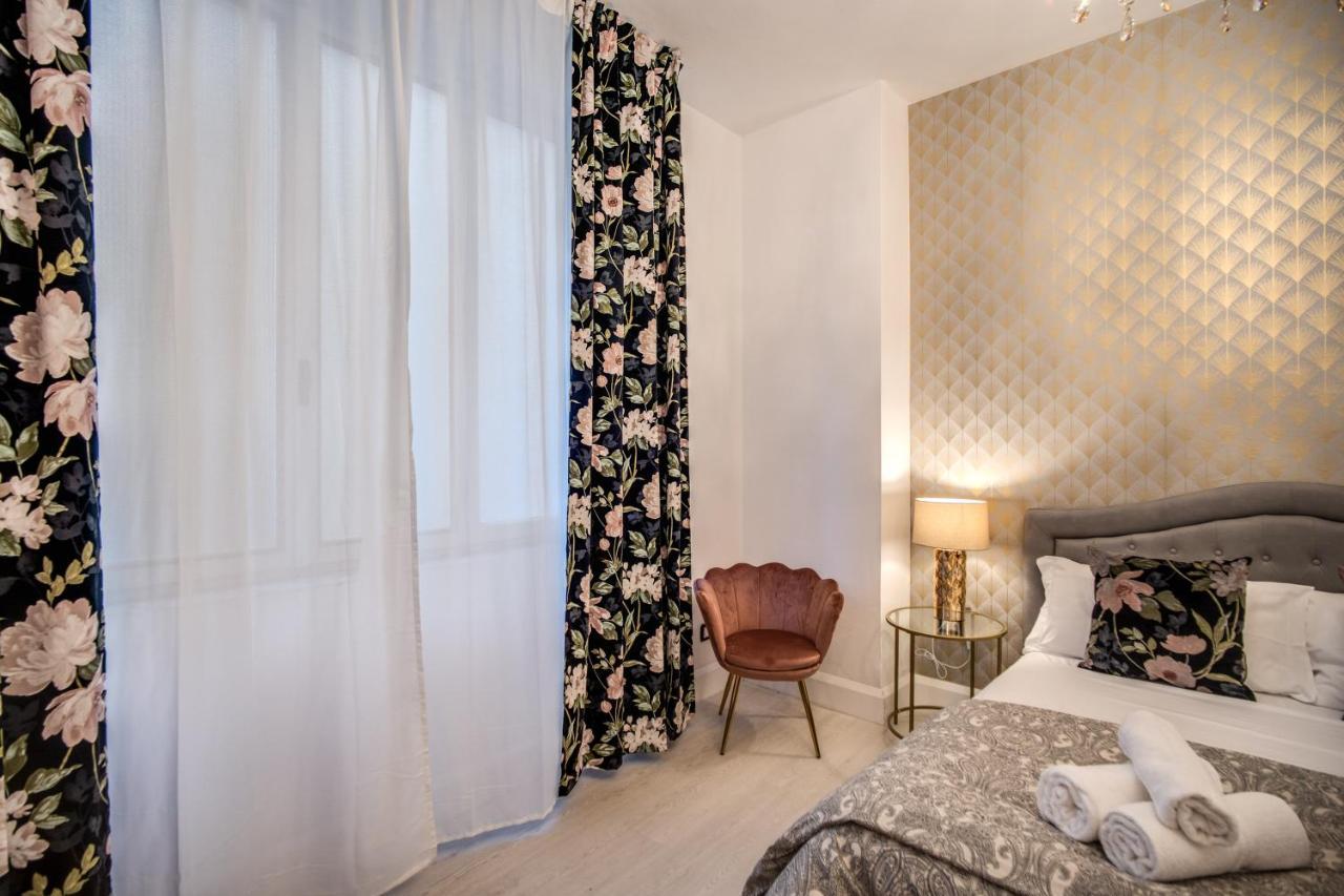 Aweshomeitaly - White Mirrors Apartment Pisa Kültér fotó